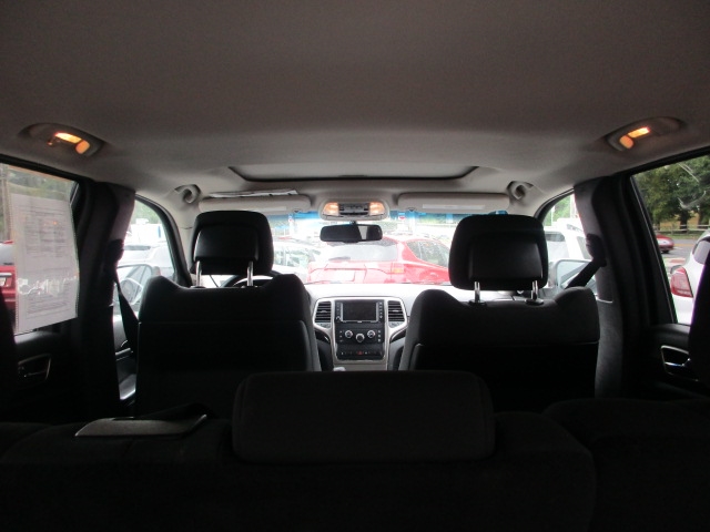 2012 Jeep Grand Cherokee Laredo - Photo 28