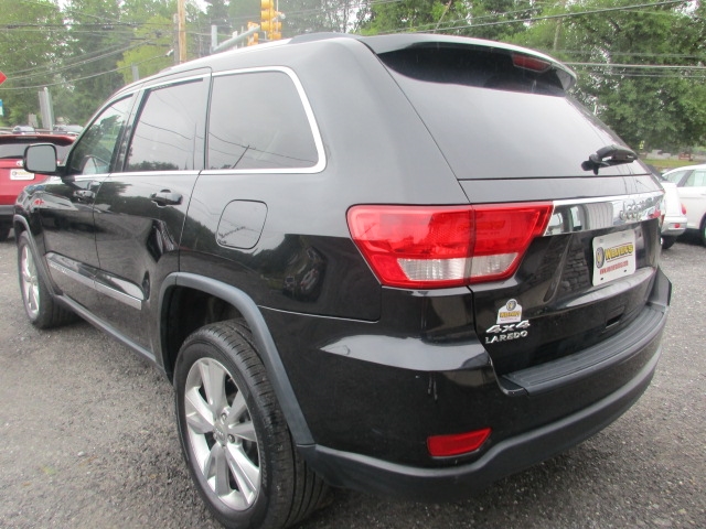 2012 Jeep Grand Cherokee Laredo - Photo 6