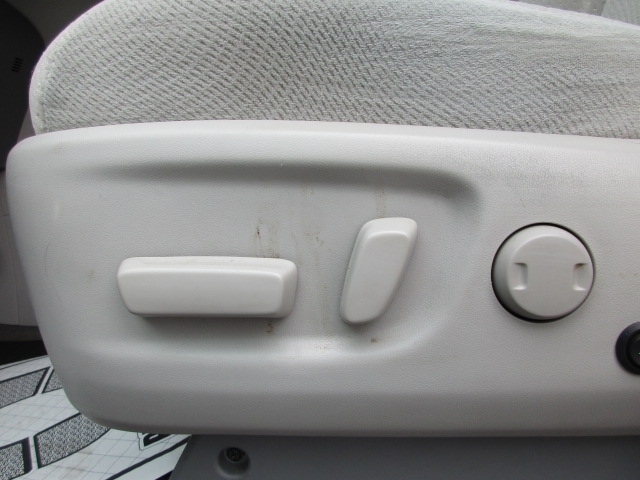 2013 Toyota Sienna LE photo 11
