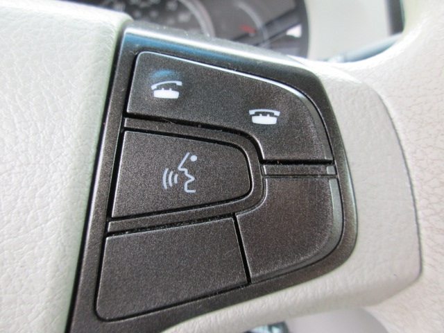 2013 Toyota Sienna LE photo 16